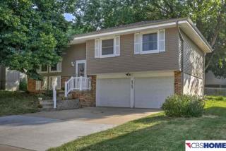 2727 127th St, Omaha, NE 68164-3415