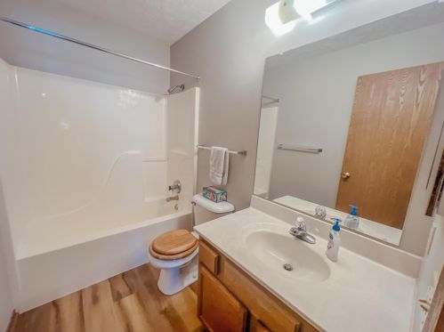 473 Patricia Dr, London OH  43140-8534 exterior