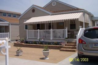 121 Trenton Ave, Wildwood Crest, NJ 08260-1042