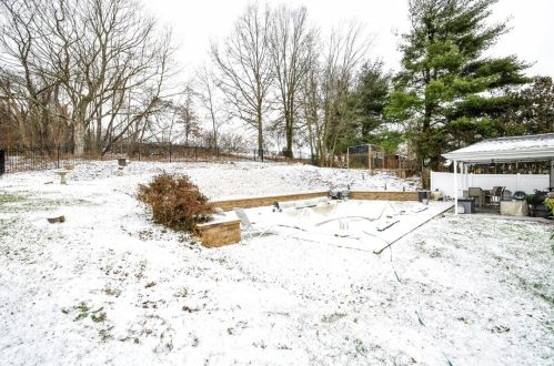 408 Cottonwood Dr, Noblestown PA  15071-1114 exterior