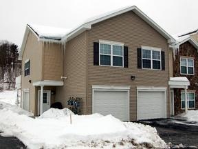 202 Worthington Ter, North Greenbush NY  12198-2301 exterior