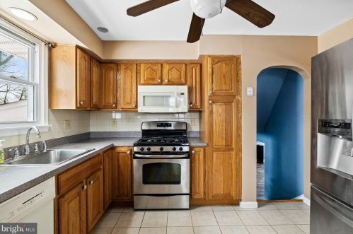 121 Chestnut St, West Deptford NJ  08051-1403 exterior