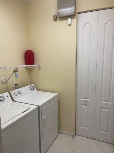 7110 Veneto Dr, Boynton Beach FL  33437-3741 exterior