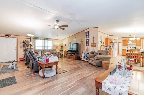 137 Opal Dr, Weatherford, TX 76087-0400