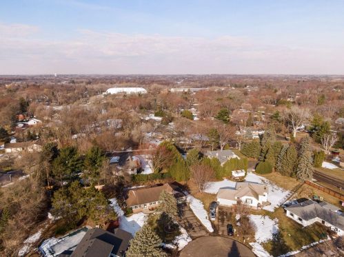 15 Quantico Ln, Minneapolis, MN 55447-4043