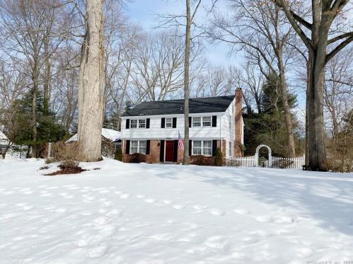 306 Greenbriar Dr, Cheshire, CT 06410-2224