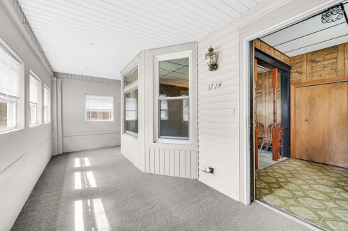 1714 Sheridan Ave, Whiting, IN 46394-1729