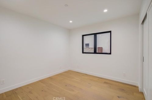 16627 Gilmore St, Van Nuys CA  91406-5610 exterior