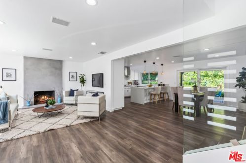 5348 Cangas Dr, Calabasas CA  91301-2308 exterior