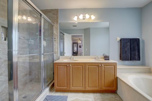 2053 149th Ave, Hollywood FL 33027-4340 exterior