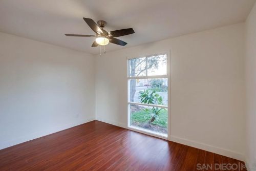 5027 Glasgow Dr, San Diego CA 92117-1037 exterior