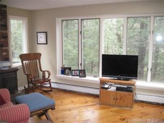 25 Thompson Hill Rd, Columbia, CT 06237-1132