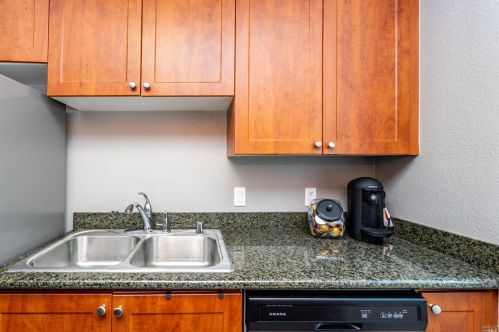 1614 Yardley St, Santa Rosa CA  95403-2393 exterior