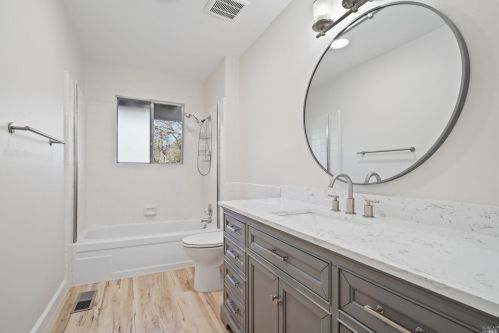 930 Live Oak Ave, Ukiah CA  95482-3733 exterior