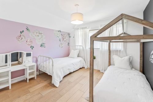 117 Harvard Ln, Seal Beach CA  90740-2508 exterior