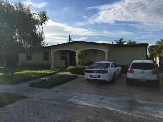 11370 45th St, Miami, FL 33165-5542