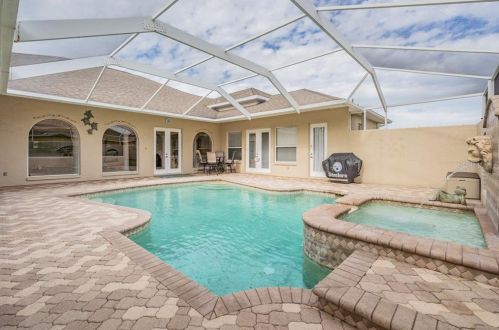 6316 Alcester Dr, New Port Richey FL 34655-3714 exterior