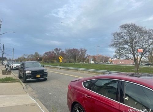 411 Beach 35th St, Far Rockaway, NY 11691-1501