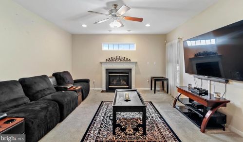 390 Kentland Ave, Dover, DE 19901-5288