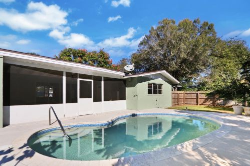 4005 Greenwood Dr, Fort Pierce, FL 34982-6150