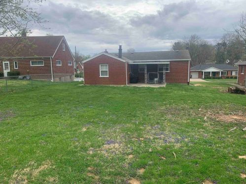 10 Julia Ave, Florence, KY 41042-2318