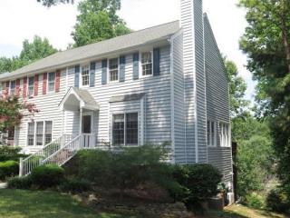 219 Riverwalk Cir, Cary, NC 27511-7249