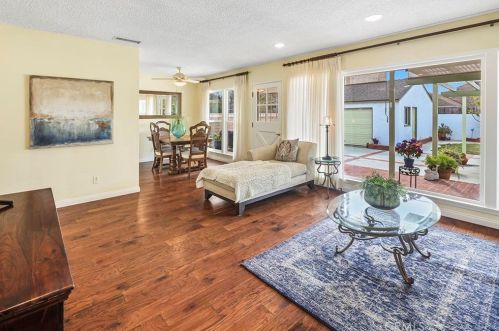 5436 Rosebay St, Long Beach CA  90808-3527 exterior