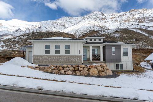 3264 Mountain Rd, Ogden, UT 84414-2600