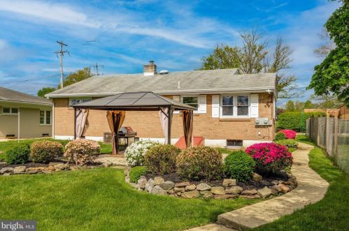 28 Grosstown Rd, Pottstown PA  19464-6106 exterior