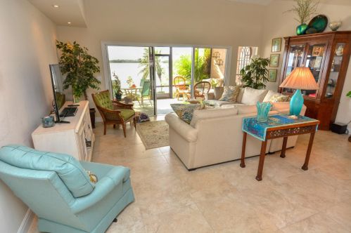 3527 Sandpiper Cir, Port Saint Lucie, FL 34952-6120