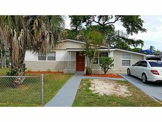 5930 Farragut Dr, Hollywood FL  33021-2727 exterior