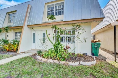 4905 Catalina Dr, Naples, FL 34112-6954