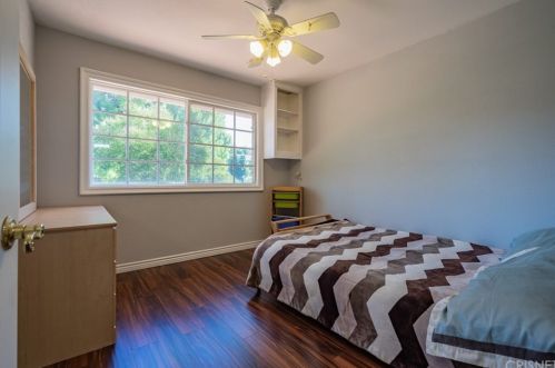 2828 Inyo Cir, Simi Valley CA 93063-2002 exterior