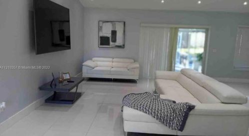 1110 Indian Rdg Trl, Kissimmee FL 34747-1928 exterior