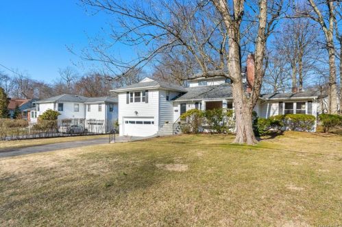58 Richbell Rd, White Plains, NY 10605-4621