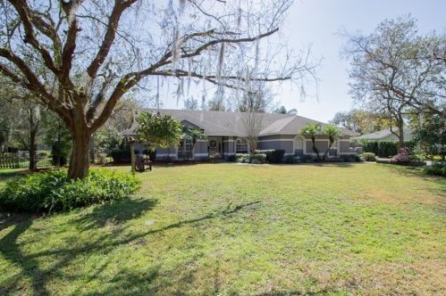 5939 Windwood Dr, Lakeland FL  33813-4805 exterior