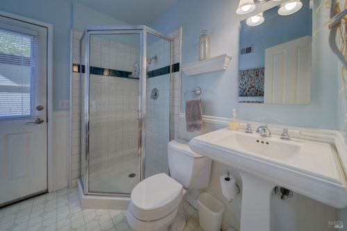 430 Willamette Dr, Vacaville CA  95688-4228 exterior