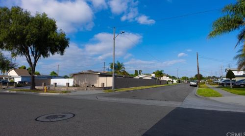 7688 El Monte Dr, Buena Park, CA 90620-2502