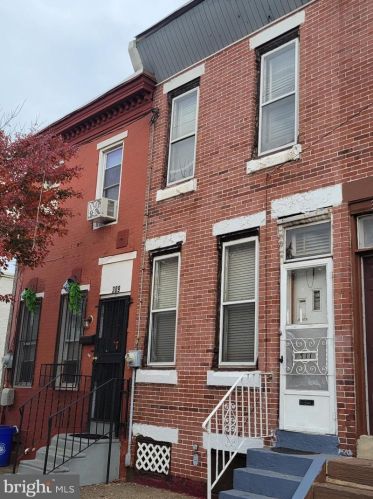 311 Royden St, Camden, NJ 08103-1842