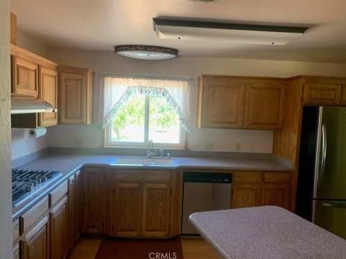 25246 Lee St, Los Molinos, CA 96055-9708