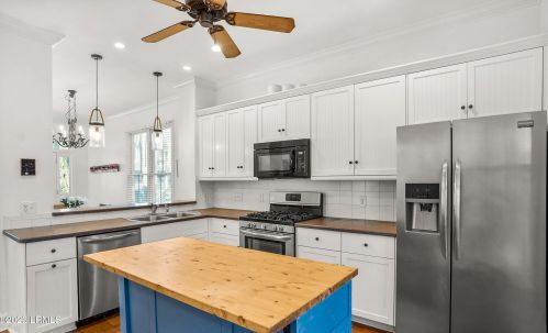 88 Bostick Cir, Beaufort SC  29902-5731 exterior