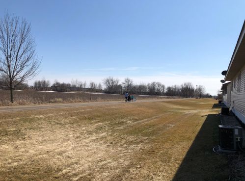 1027 Tamarack Pl, New Johannesburg WI  54017-4405 exterior