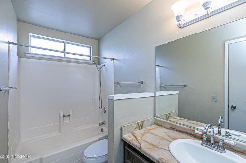 1061 Wildwood Rd, Santa Maria CA  93454-2442 exterior