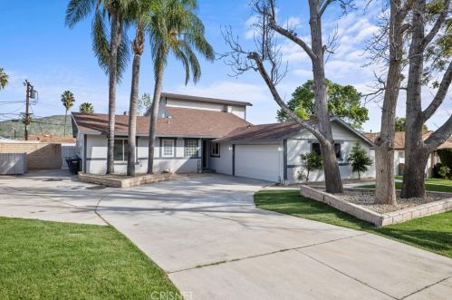 2660 Maryknoll Dr, Colton CA  92324-3712 exterior
