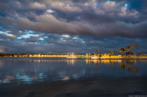 3845 Bayside Ln, San Diego CA 92109-7231 exterior