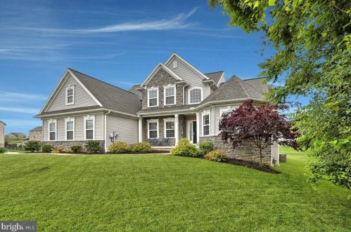 5987 Three Rivers Dr, Harrisburg, PA 17112-3558