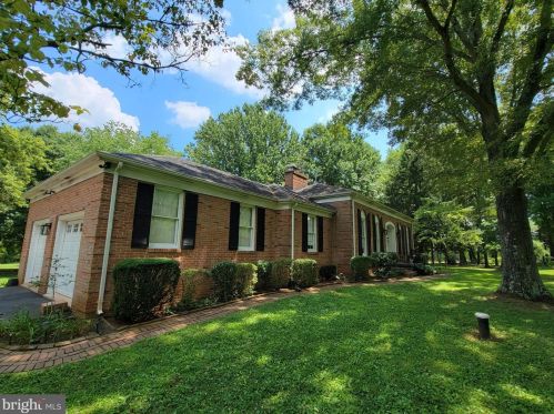 13501 Highland Farms Ct, Nokesville VA  20181-2811 exterior