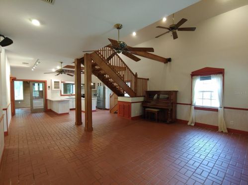 12035 Scott Dr, Dade City FL 33525-5644 exterior