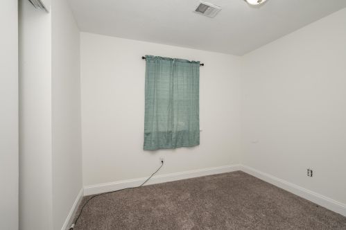 110 Raintree Rd, Florence, KY 41042-2704
