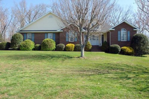 199 Wild Rose Dr, Crossville, TN 38555-3726